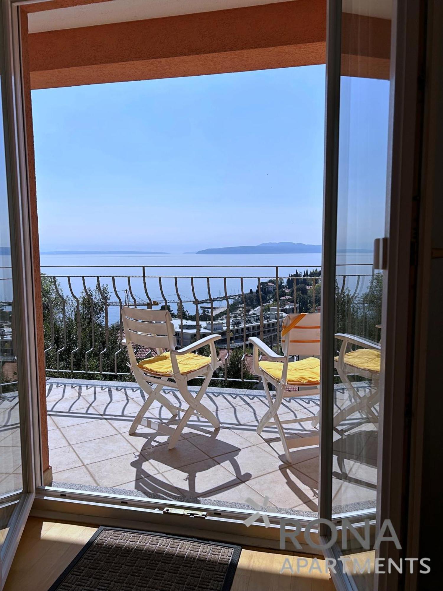 Rona Spacious Apartment With A Panoramic View Ičići Exteriör bild